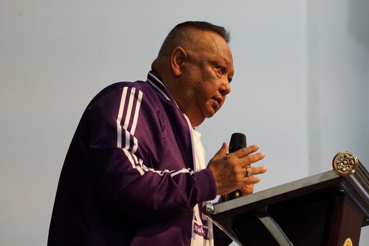 Hat Yai mayor apologises over flood response, outlines recovery plans | Thaiger