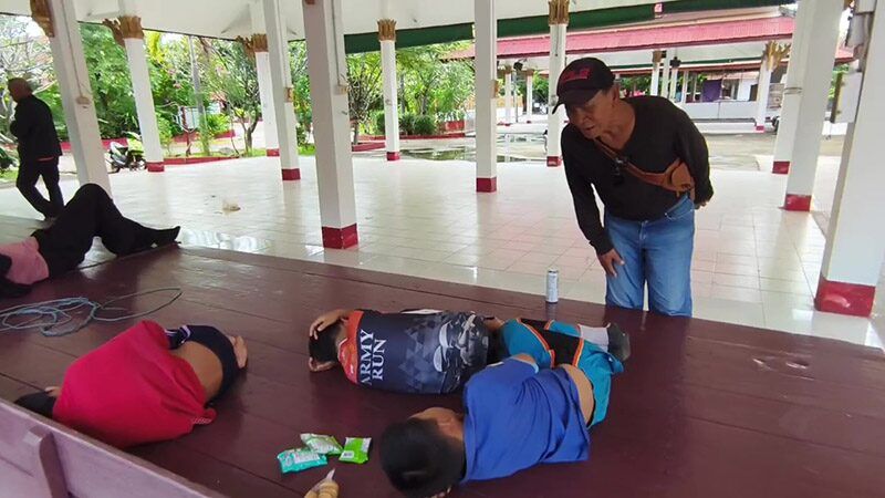 Police find lion-dancing kids sleeping in Udon Thani temple | News by Thaiger