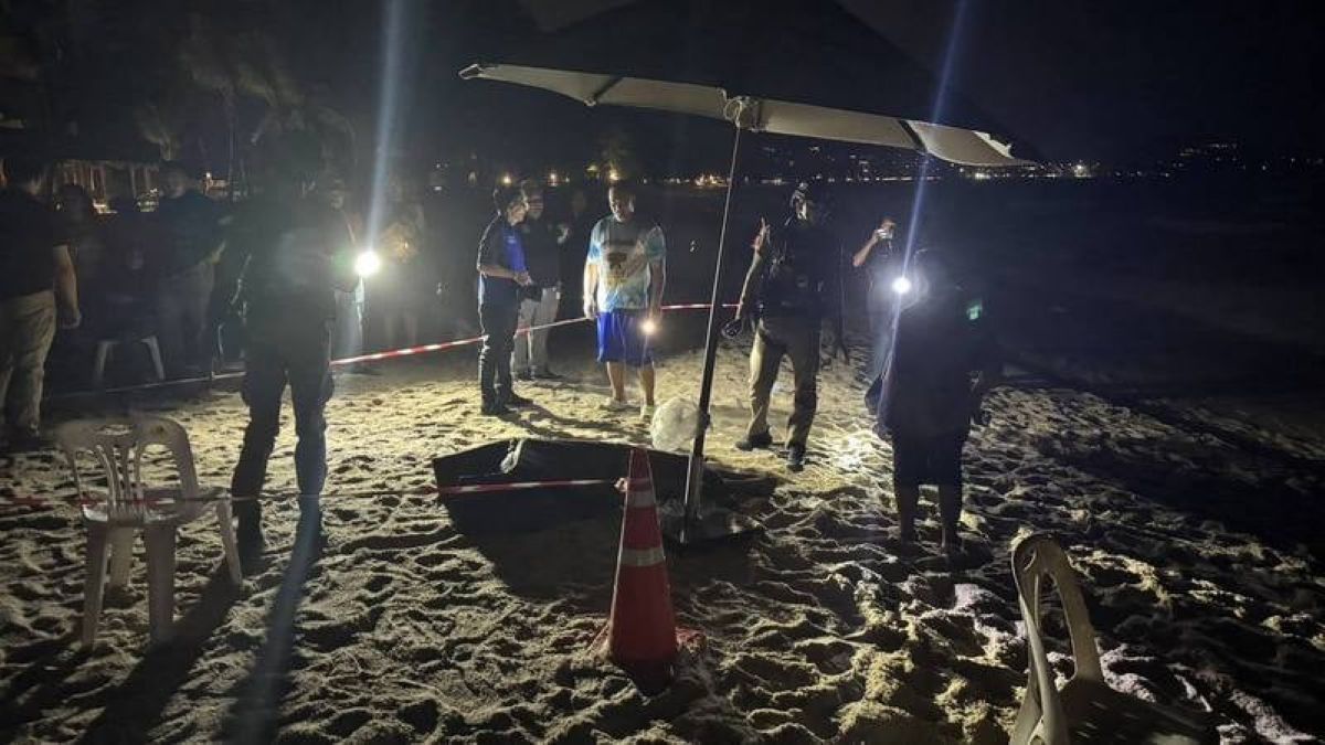 Two drown at Bang Tao Beach, Phuket, despite red flag warnings | News by Thaiger