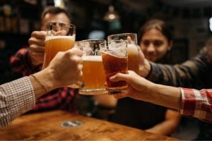 Thailand’s new alcohol law fines customers for drinking after hours | Thaiger