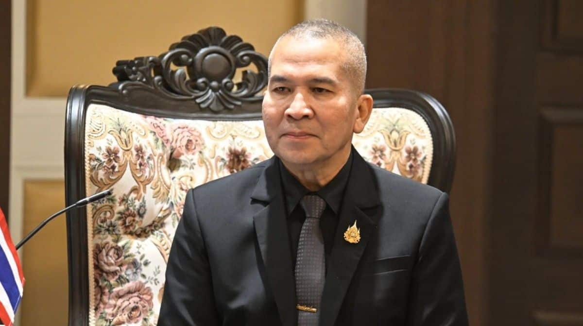 Corrections Department defends Thaksin family photo in prison visit | News by Thaiger