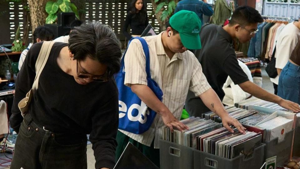 Where Hidden Grooves Spin at Format BKK Ari