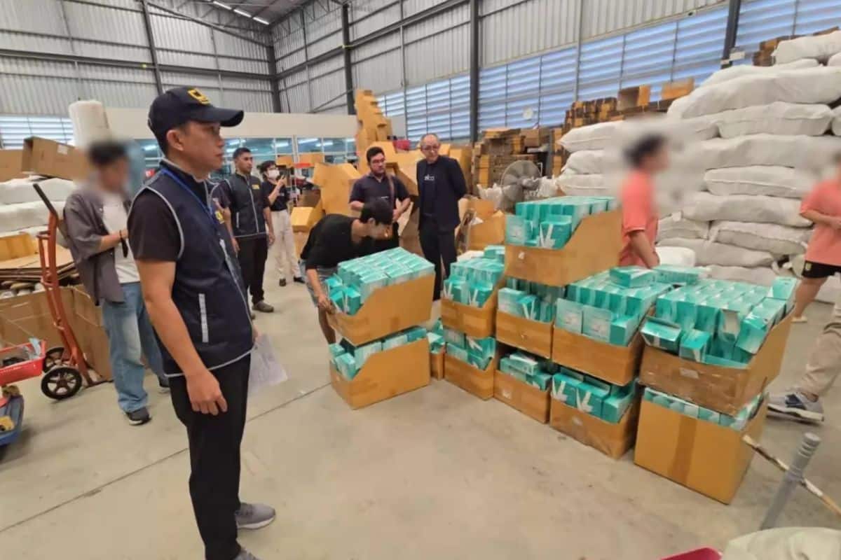 Police bust warehouse with 160,000 fake masks and cosmetics | Thaiger