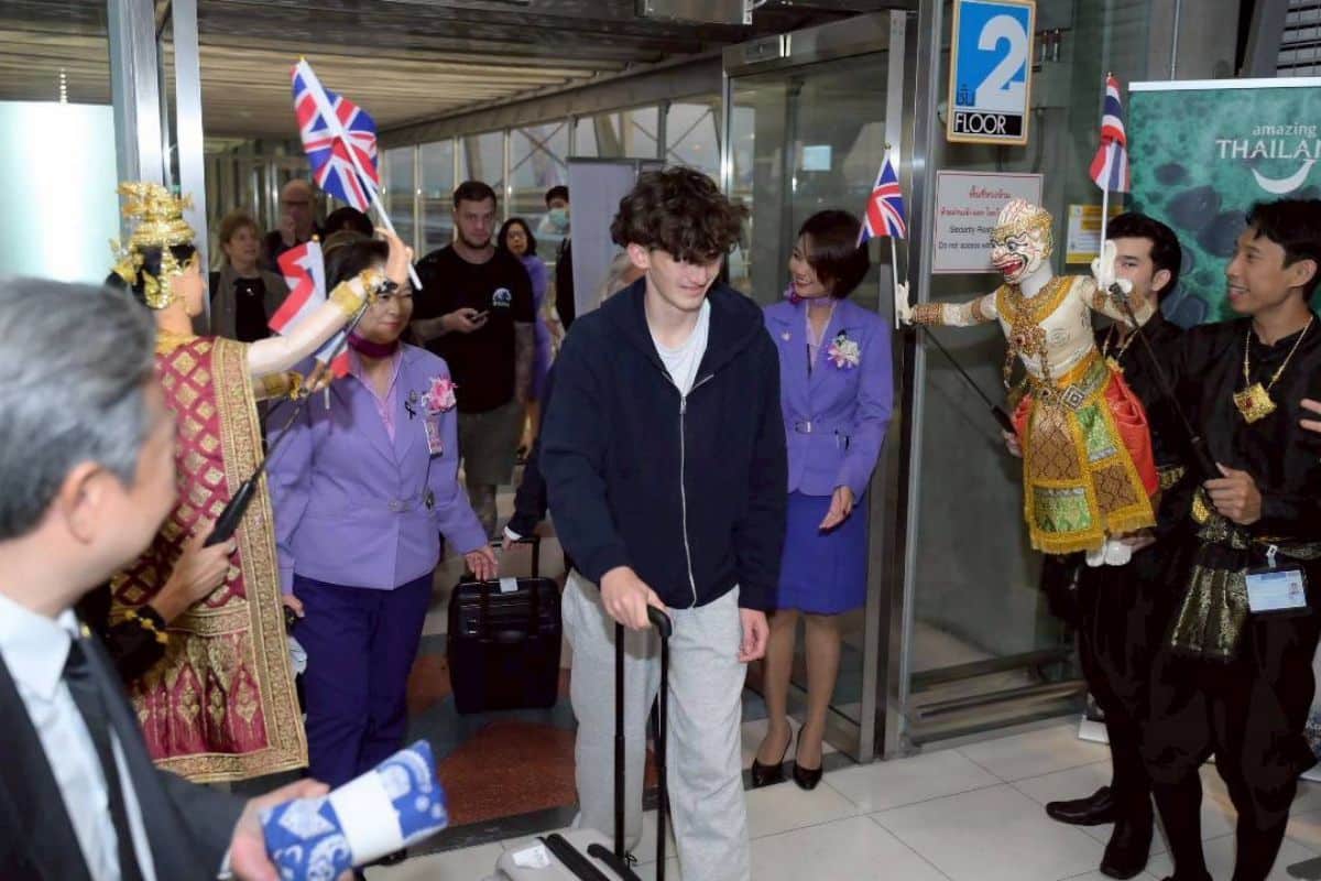 Thailand hits 10 million long-haul tourist milestone with UK on top | Thaiger