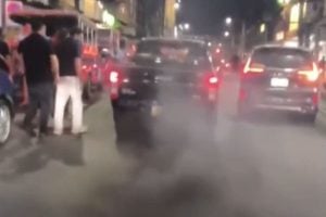 Modified pickup truck clouds Pattaya in black smoke | Thaiger