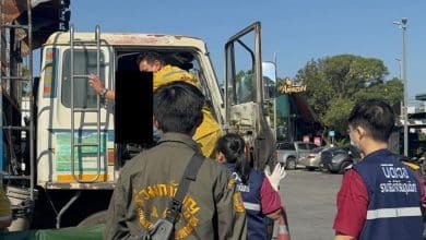 Elderly truck driver found dead behind wheels in Samut Prakan | Thaiger