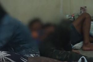 Chumphon woman arrested for using meth with child beside her | Thaiger