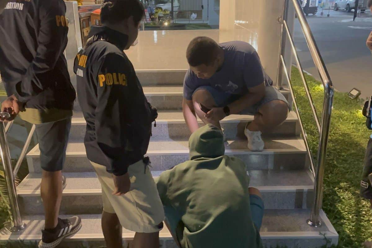 Stray bullet hits 7-Eleven worker in Pattaya shootout | Thaiger