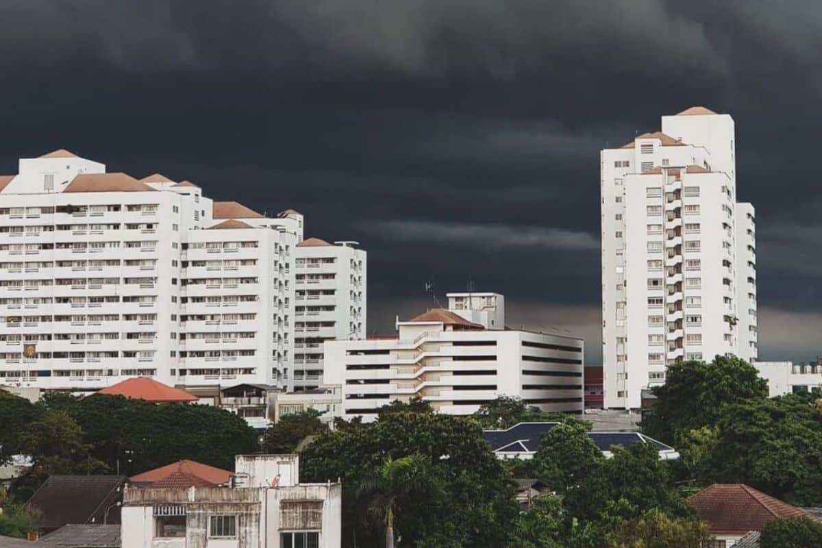 Heavy rain alerts issued for 35 Thai provinces, including Bangkok | Thaiger