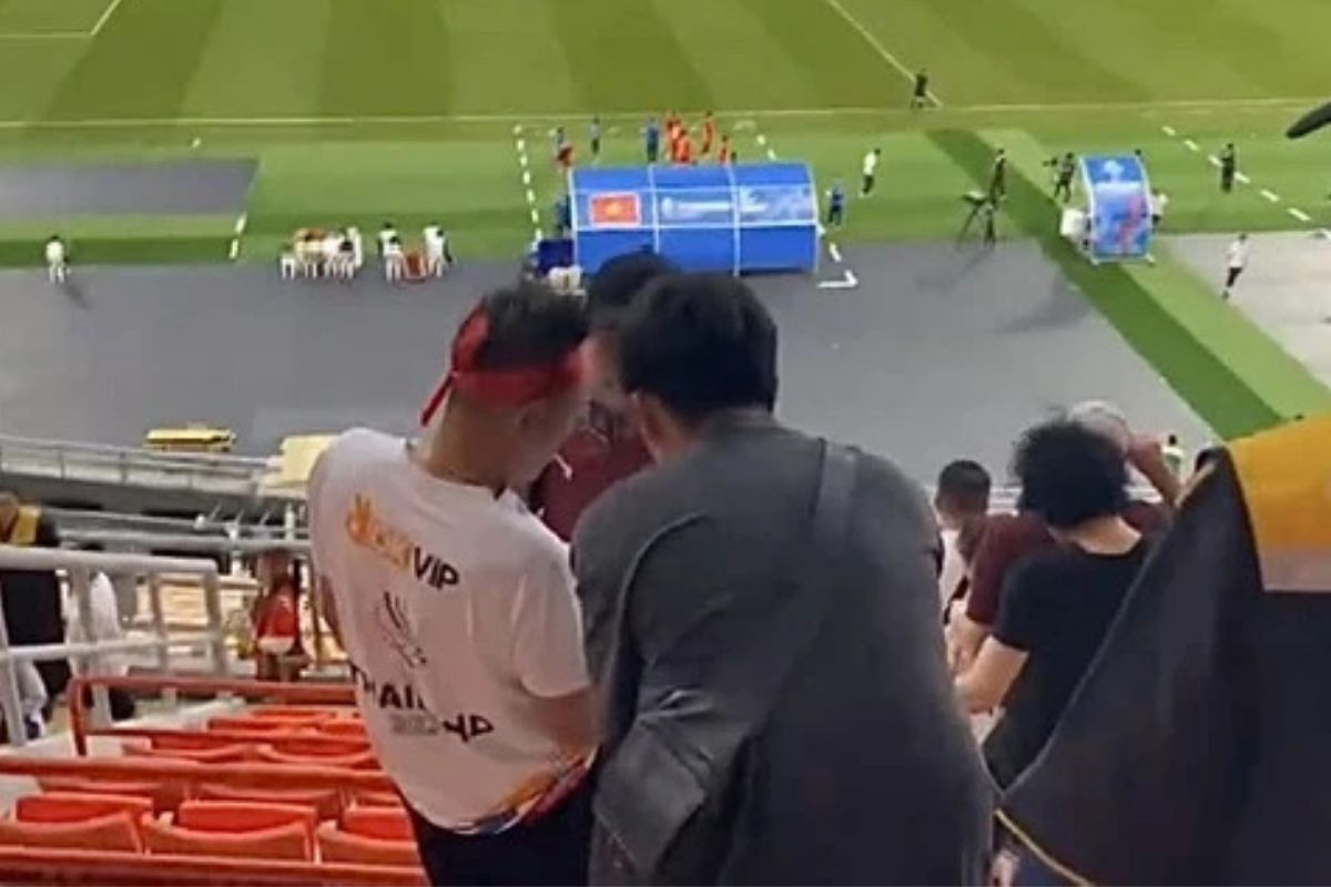 Gambling promotion suspects arrested at Rajamangala Stadium | Thaiger