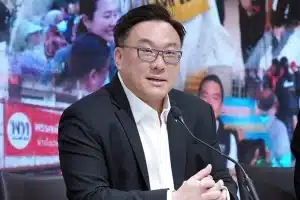 Pheu Thai unveils prime minister candidates, including Thaksin&#8217;s nephew | Thaiger