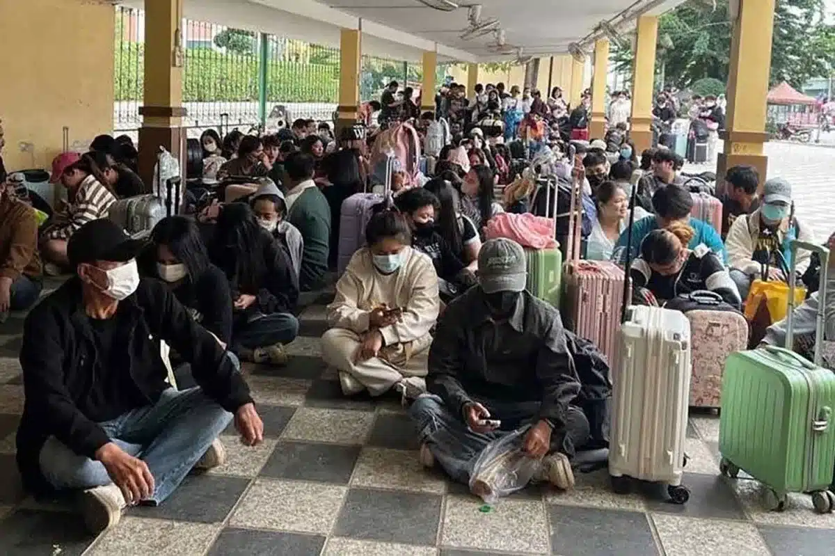 Thai nationals stranded as Cambodia shuts Poipet border indefinitely | News by Thaiger