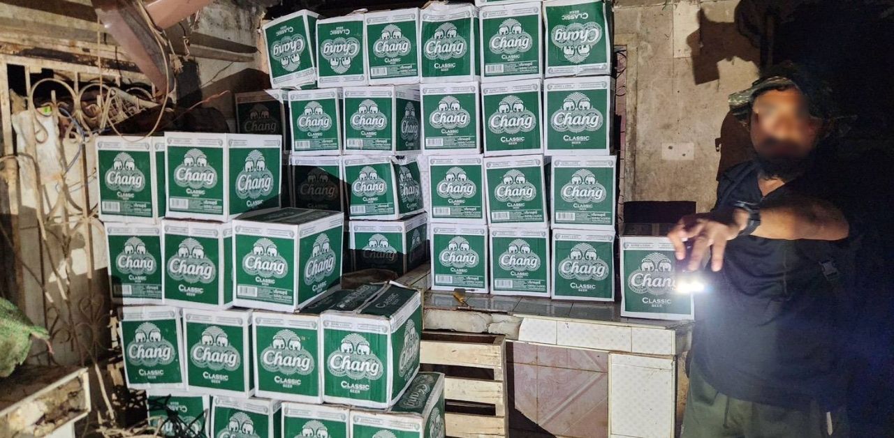 Beer stolen from container train Hat Yai flooding