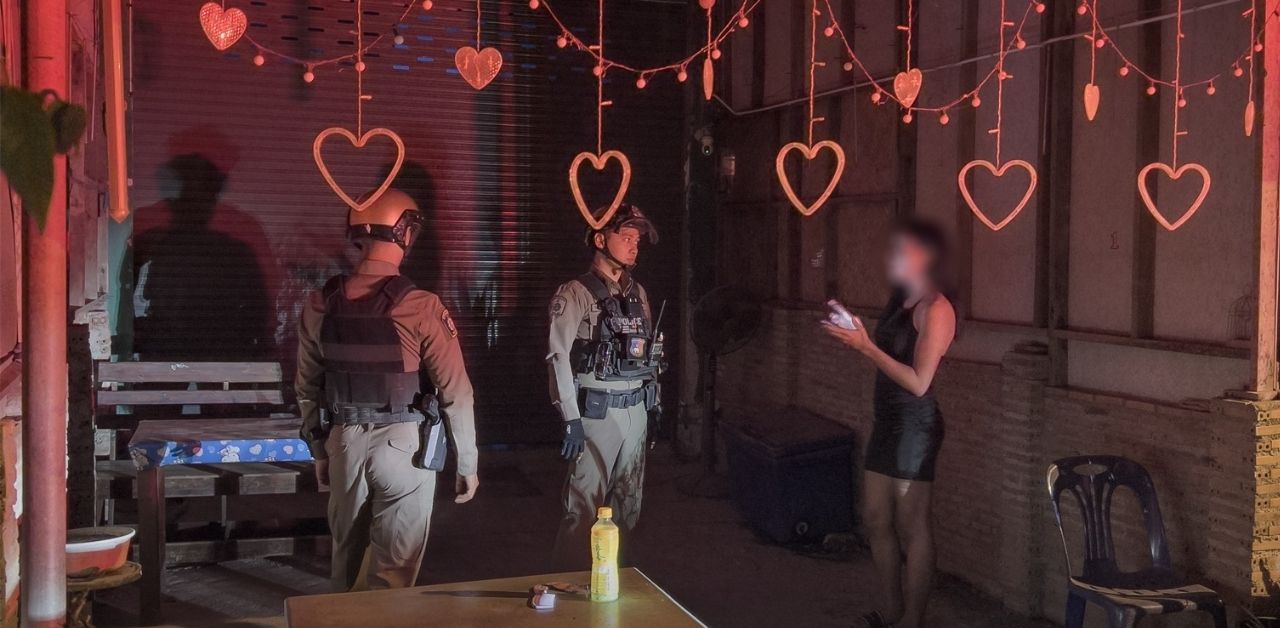 Thai transwoman files complaint over unfair wages at Trat karaoke bar | Thaiger