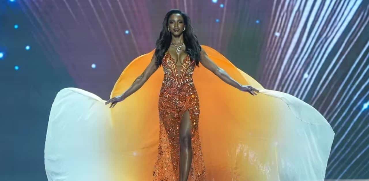 Miss Universe Jamaica falls off stage
