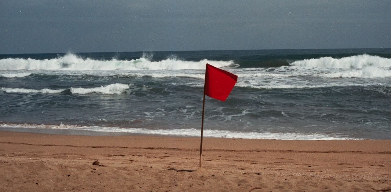 Beach red flag warning
