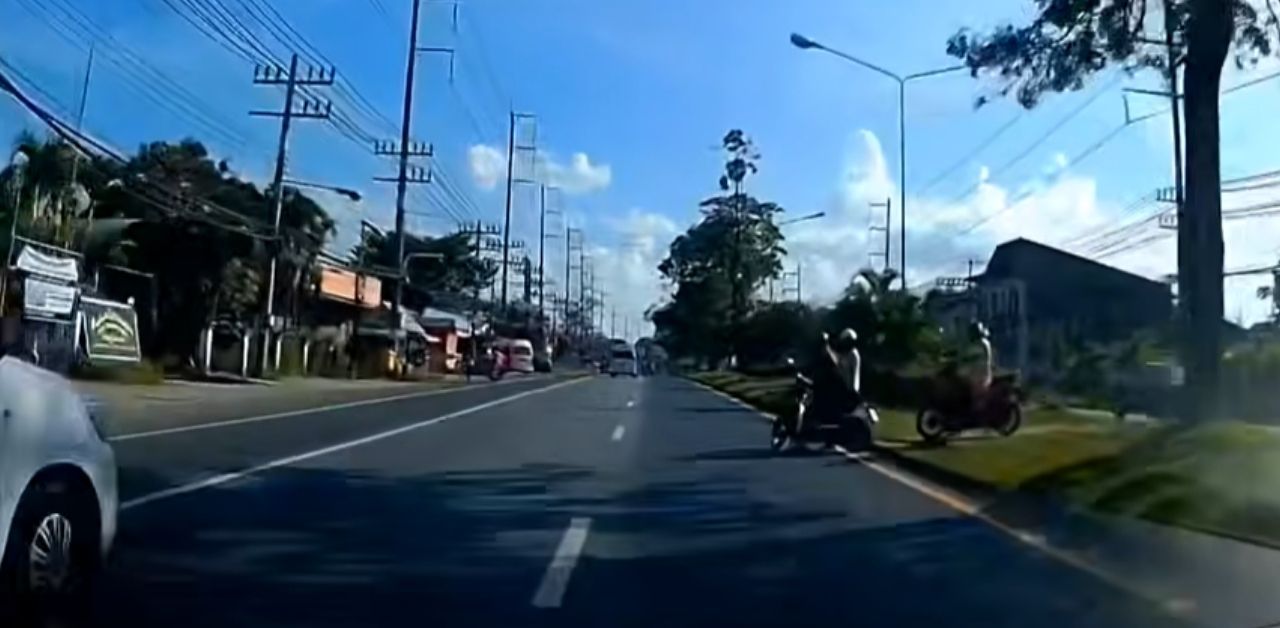 Foreigner criticised for illegal U-turn in Phuket