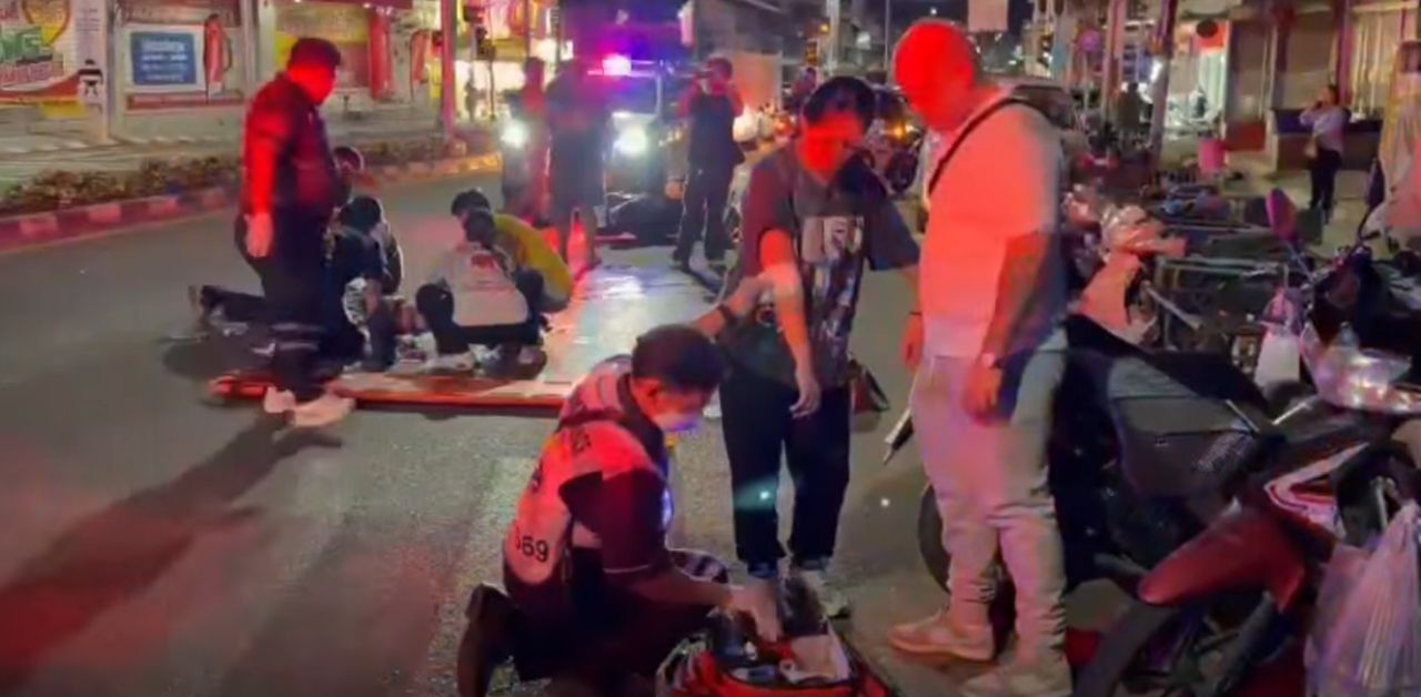 Foreign motorcyclist crashes in Pattaya