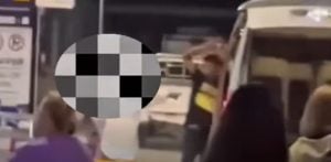 Phuket van driver strikes foreign woman with bottle over rubbish dispute | Thaiger