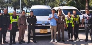Phuket van driver faces fine and licence suspension for striking foreigner | Thaiger