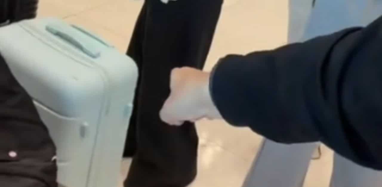 Chinese national allegedly steals bag from Thai woman