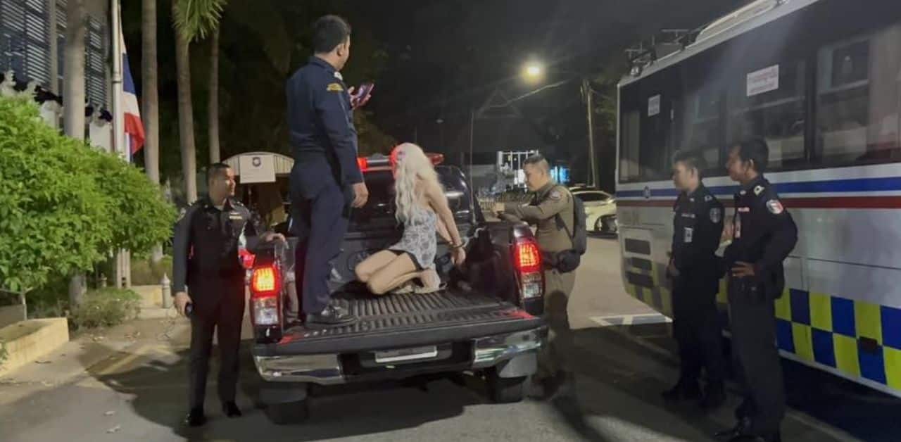 2 Thai transwomen arrested for pickpocketing Israeli tourist in Pattaya | Thaiger