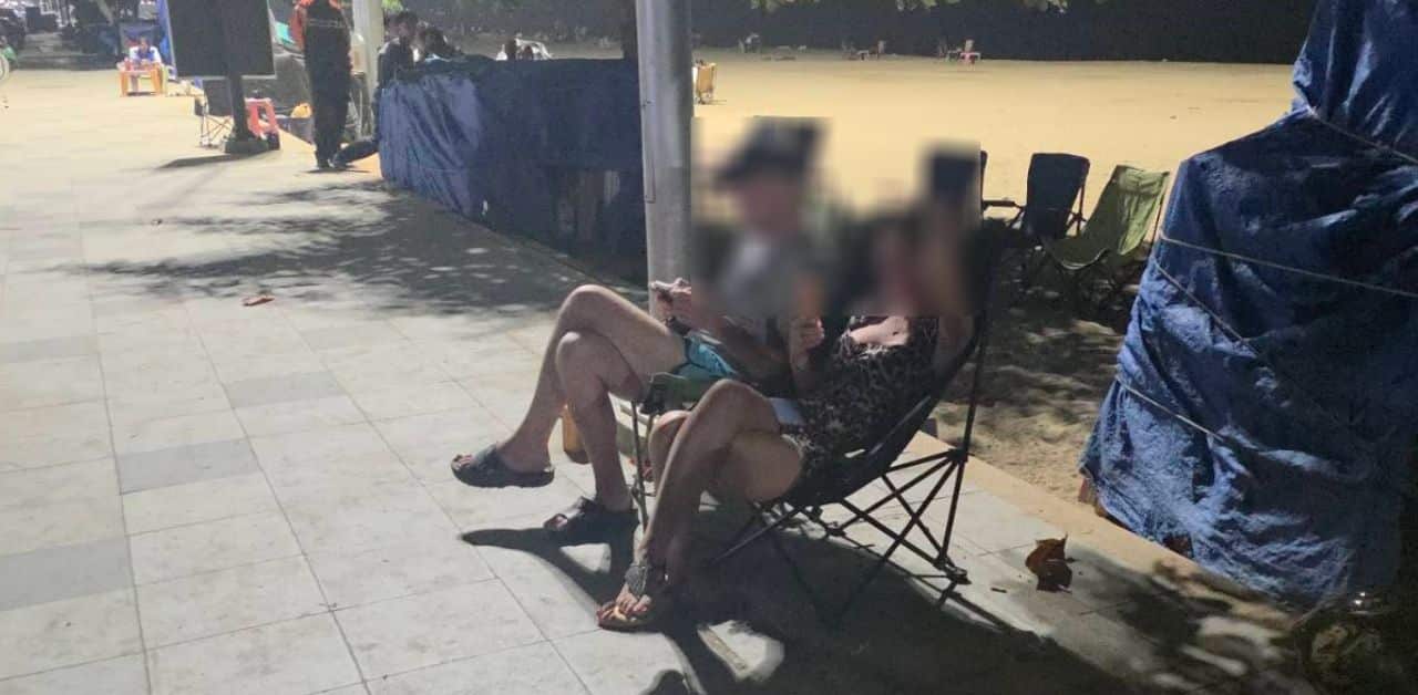 Russian couple fined after public sex on camping chairs in Pattaya | Thaiger