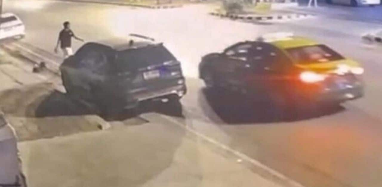 Alphard driver escapes to Koh Chang after fatal shooting in Bangkok