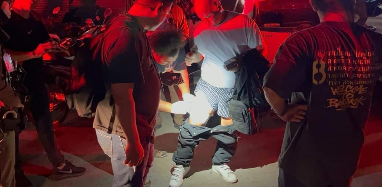 Thai bar guards suffer knife attack