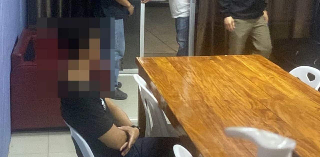 Thai naval officer rapes woman on truck of mini bus