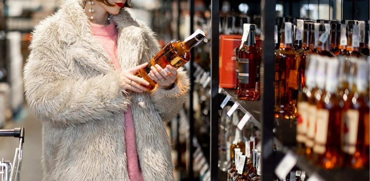 Alcohol sale in afternoon Thailand