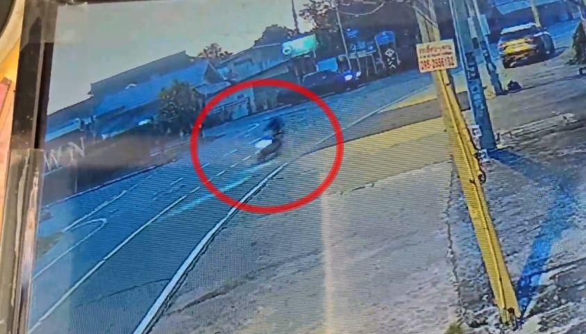 Foreign motorcyclist critically injured in Pattaya-area high-speed curve crash | News by Thaiger