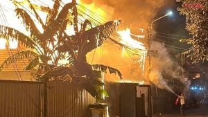 Fire Destroys Two Homes in Sai Mai, Police Detain Suspect for Questioning | Thaiger