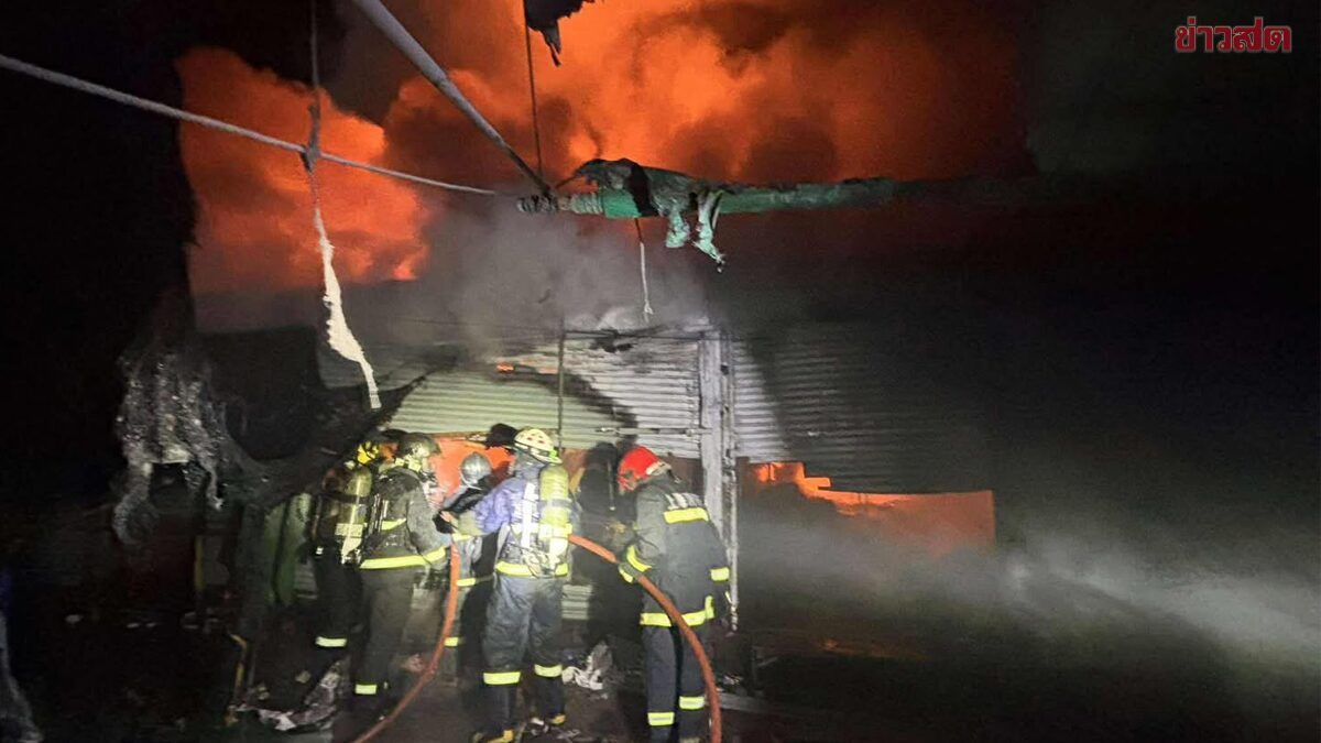 Fire Destroys Shops at Rong Kluea Market on Thai-Cambodian Border | Thaiger