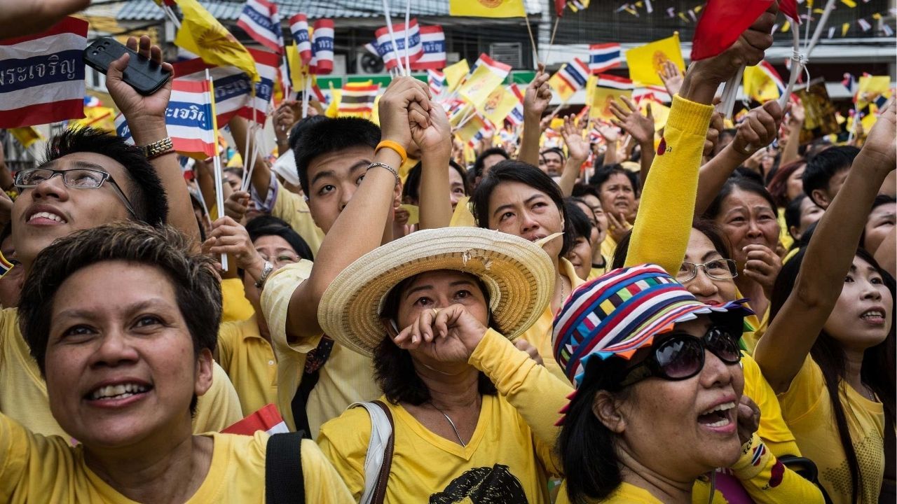 People in Thailand wear yellow on Mondays, honoring the late King Bhumibol Adulyadej's birthday.