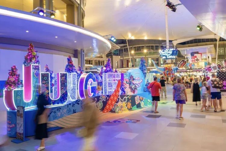 Christmas decorations at Jungceylon Phuket