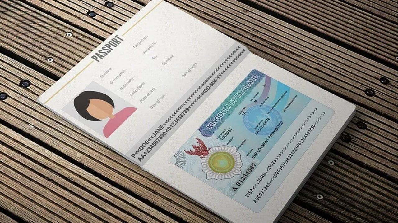 Thai visa application form with holiday deadlines highlighted for travelers.