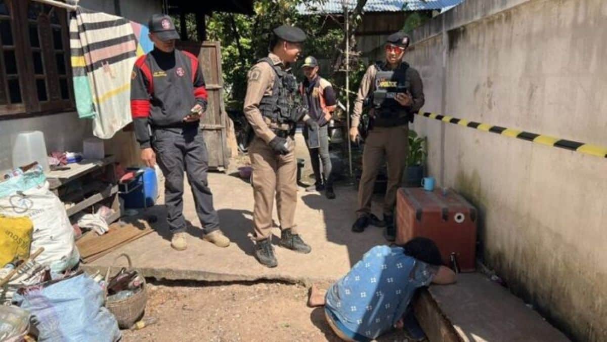 Mother stabs daughter in Udon Thani after dispute over boyfriend | News by Thaiger