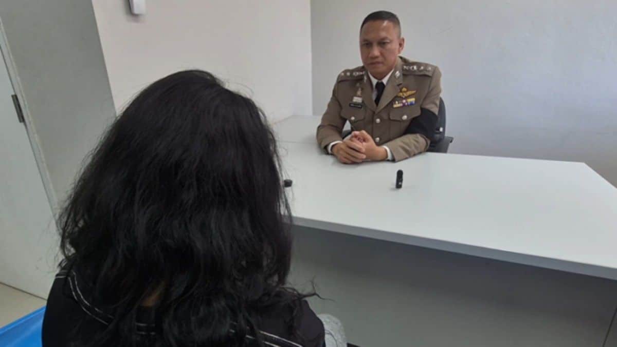 Mother stabs daughter in Udon Thani after dispute over boyfriend | News by Thaiger