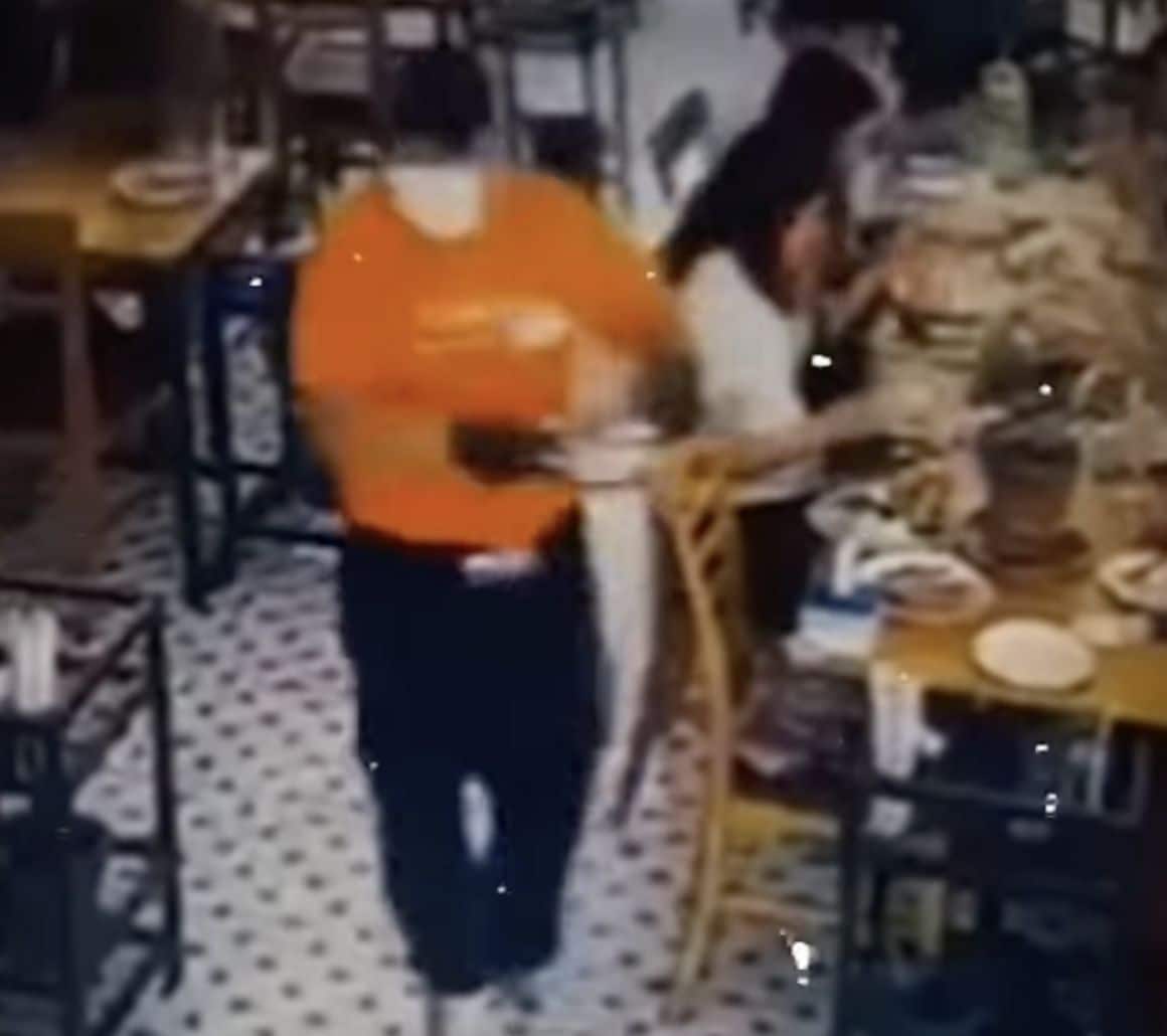 Restaurant Blames Customer for ‘Overloading Vegetables’ After Hot Pot Spill Causes Severe Burns