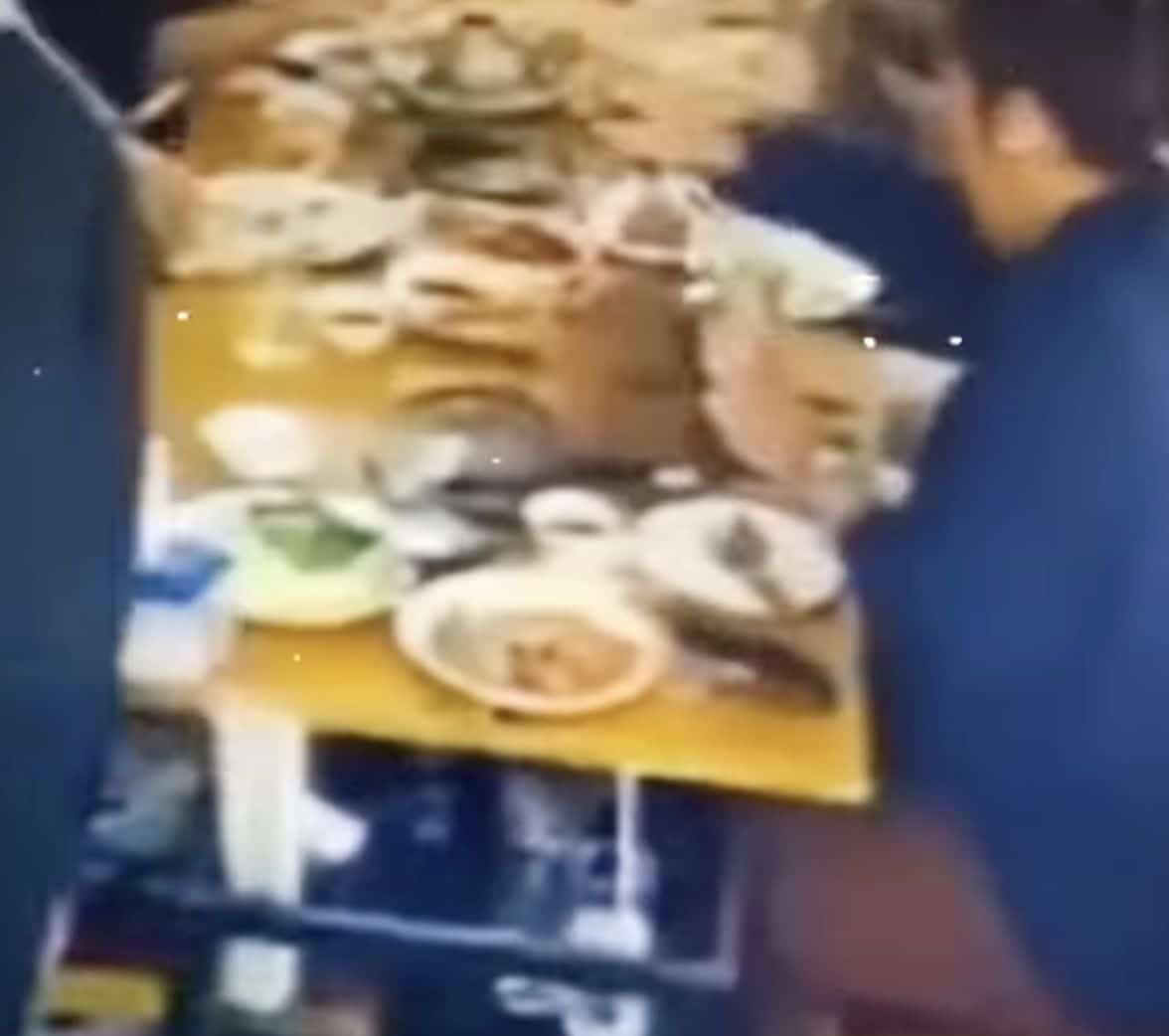 Restaurant Blames Customer for ‘Overloading Vegetables’ After Hot Pot Spill Causes Severe Burns