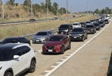 M6 jammed for kilometers as crowds rush back to Bangkok Before New Year | Thaiger