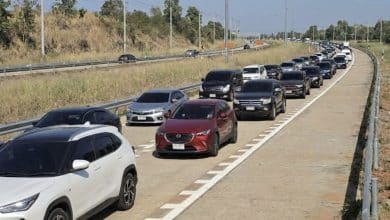 M6 jammed for kilometers as crowds rush back to Bangkok Before New Year | Thaiger