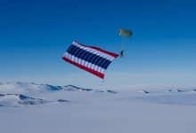 Thai flag flies high in Antarctic skydiving record | Thaiger