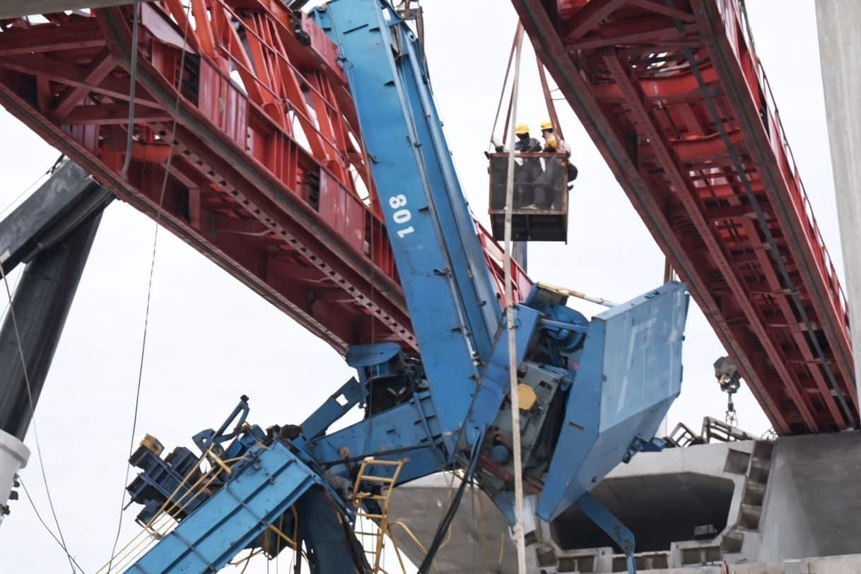 Engineers find the irregularities after crane collapse onto train | News by Thaiger