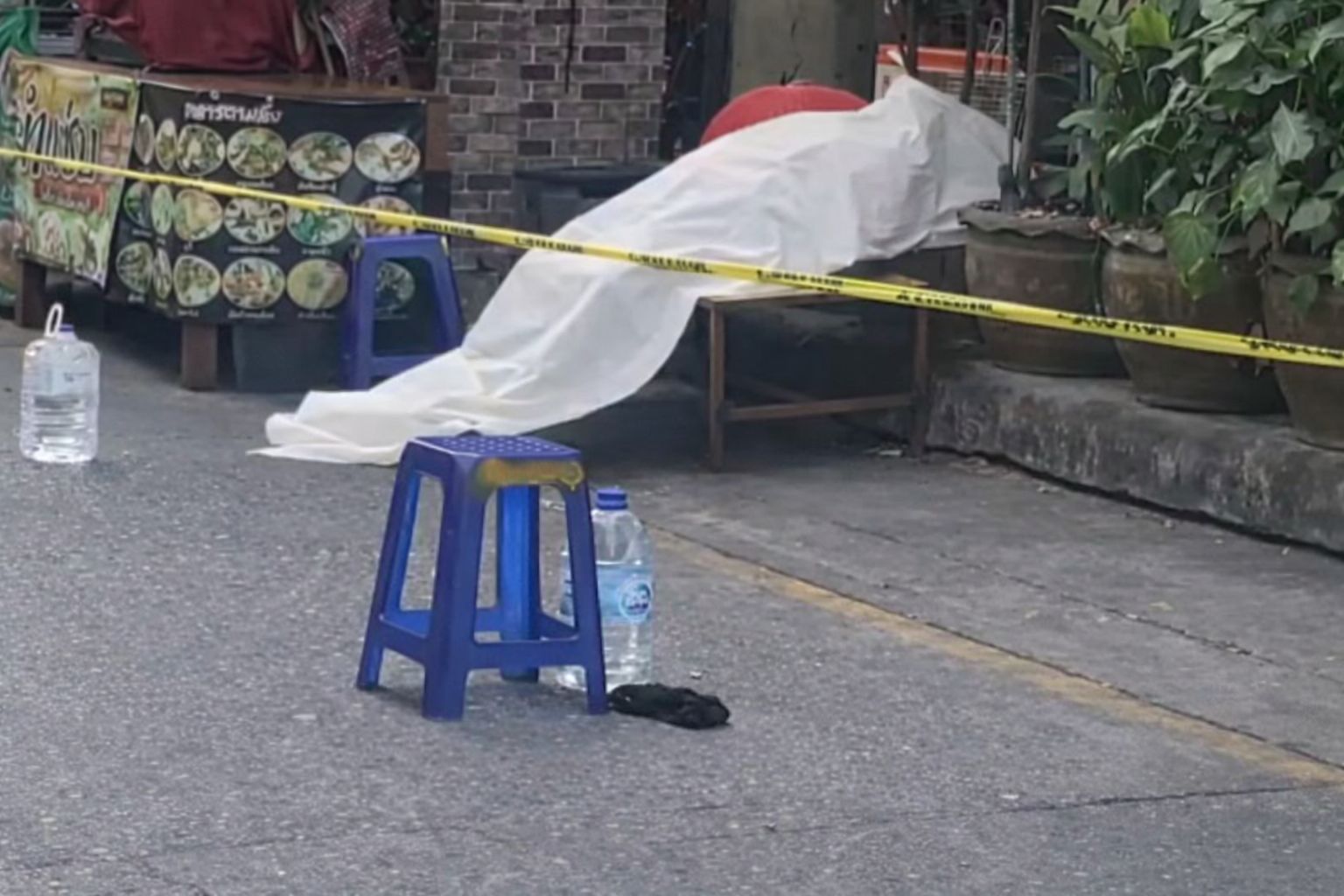 Former officer shoots motorcycle taxi driver dead | News by Thaiger