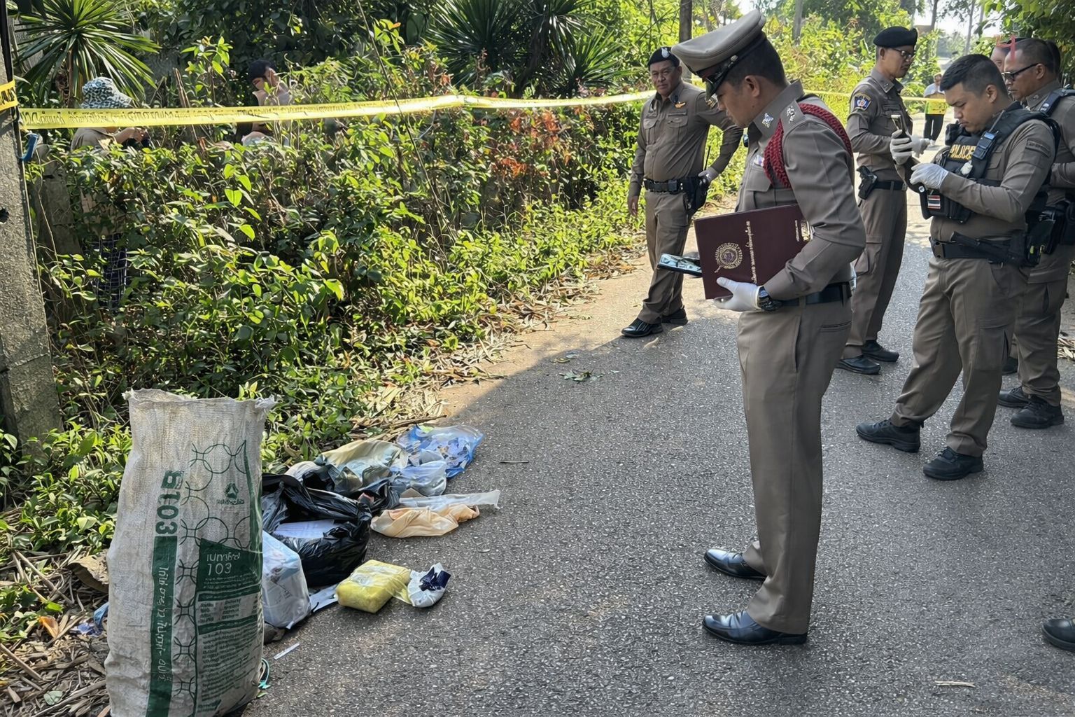 Large methamphetamine cache found at roadside electric pole | News by Thaiger