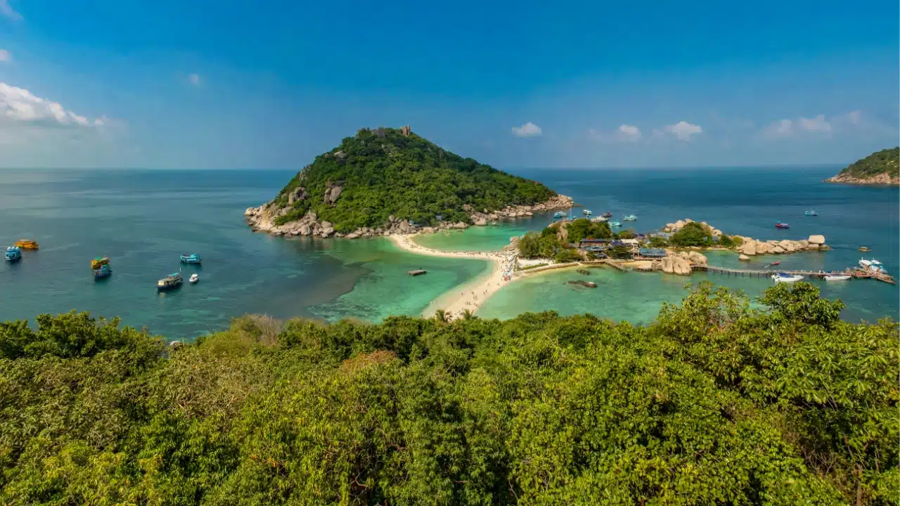 What makes a beach town suitable for long-term living