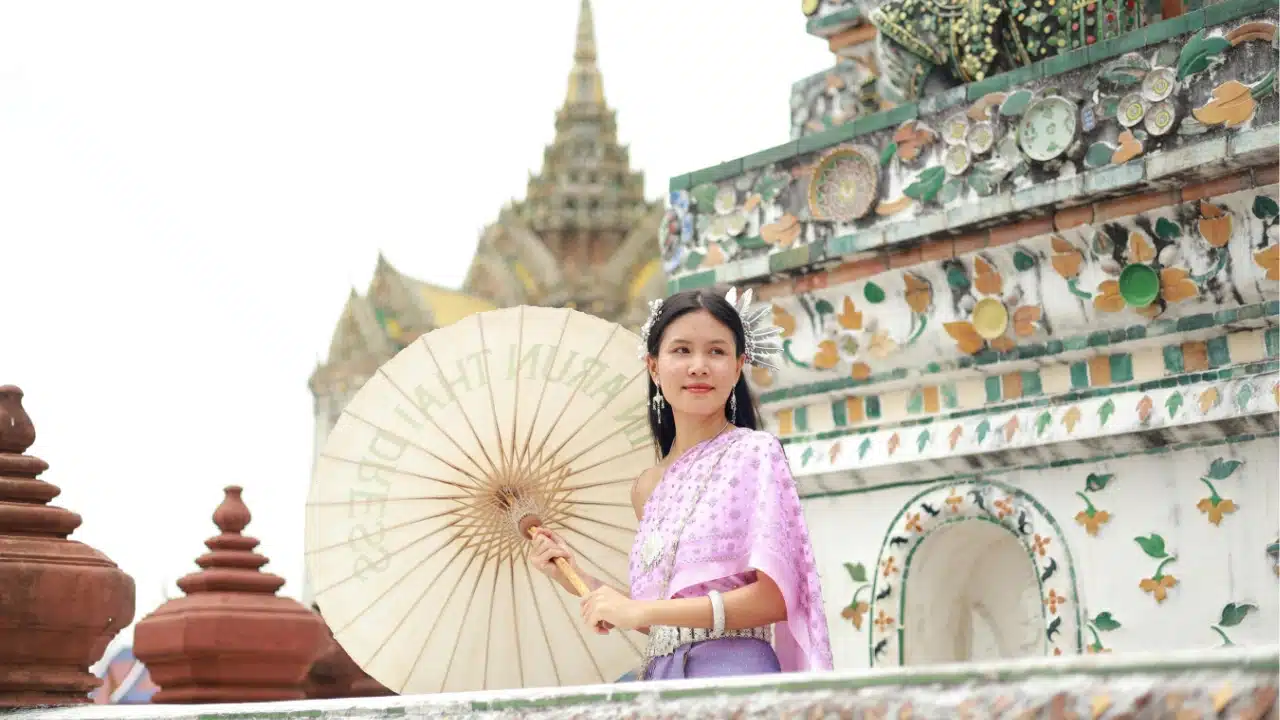 What makes a province friendly for foreigners?