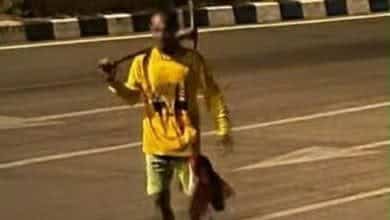 Myanmar man goes on car-smashing rampage in Satun | Thaiger